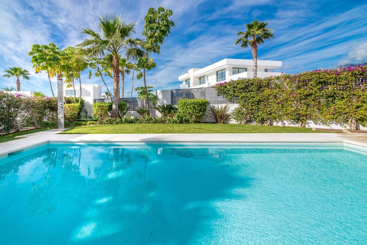 Modern And Luxurious Family Close To The Villa *