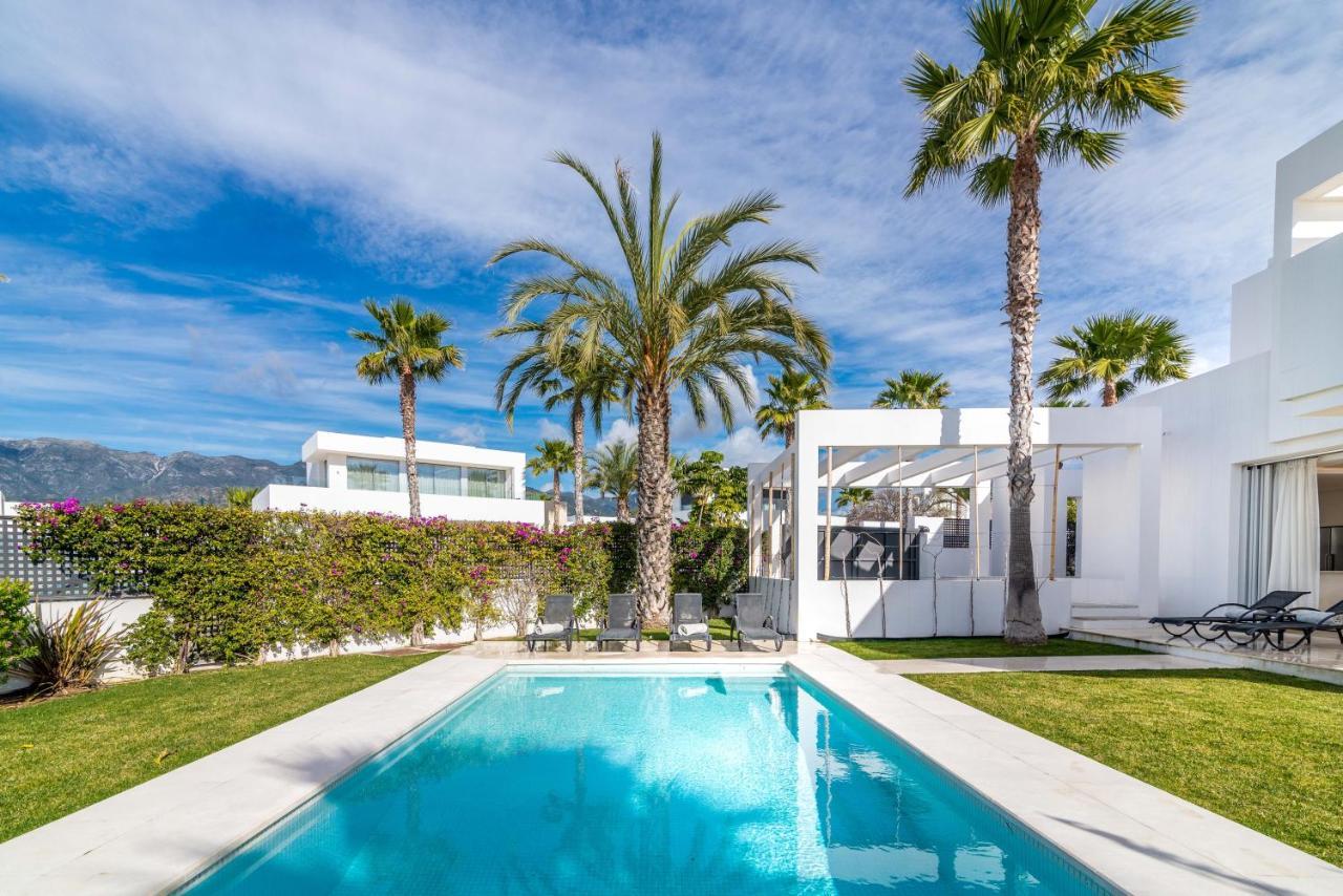 Modern And Luxurious Family Close To The Marbella