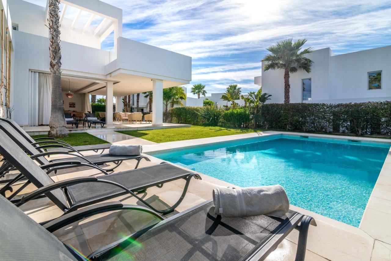 Modern And Luxurious Family Close To The Marbella