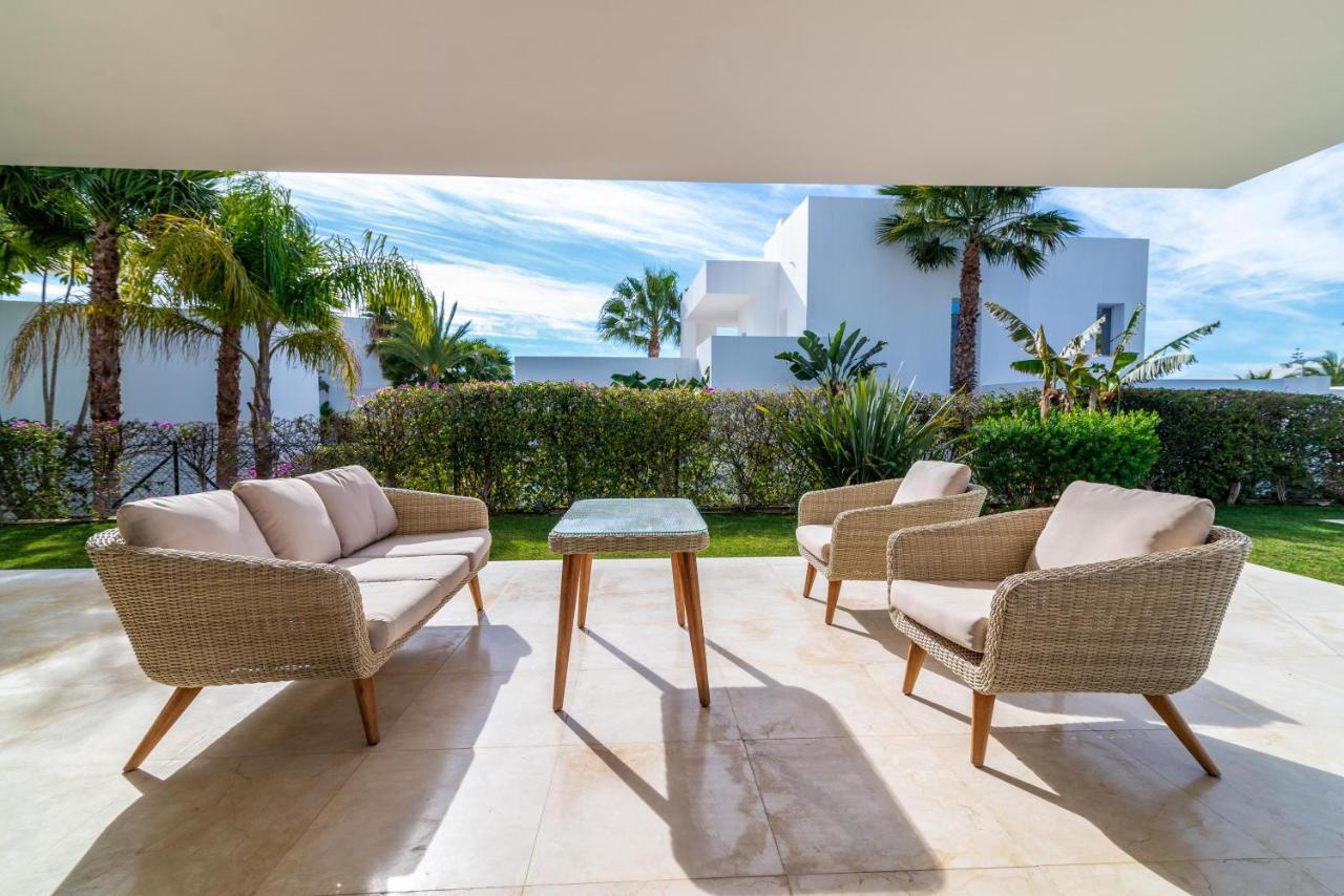 Villa Modern And Luxurious Family Close To The