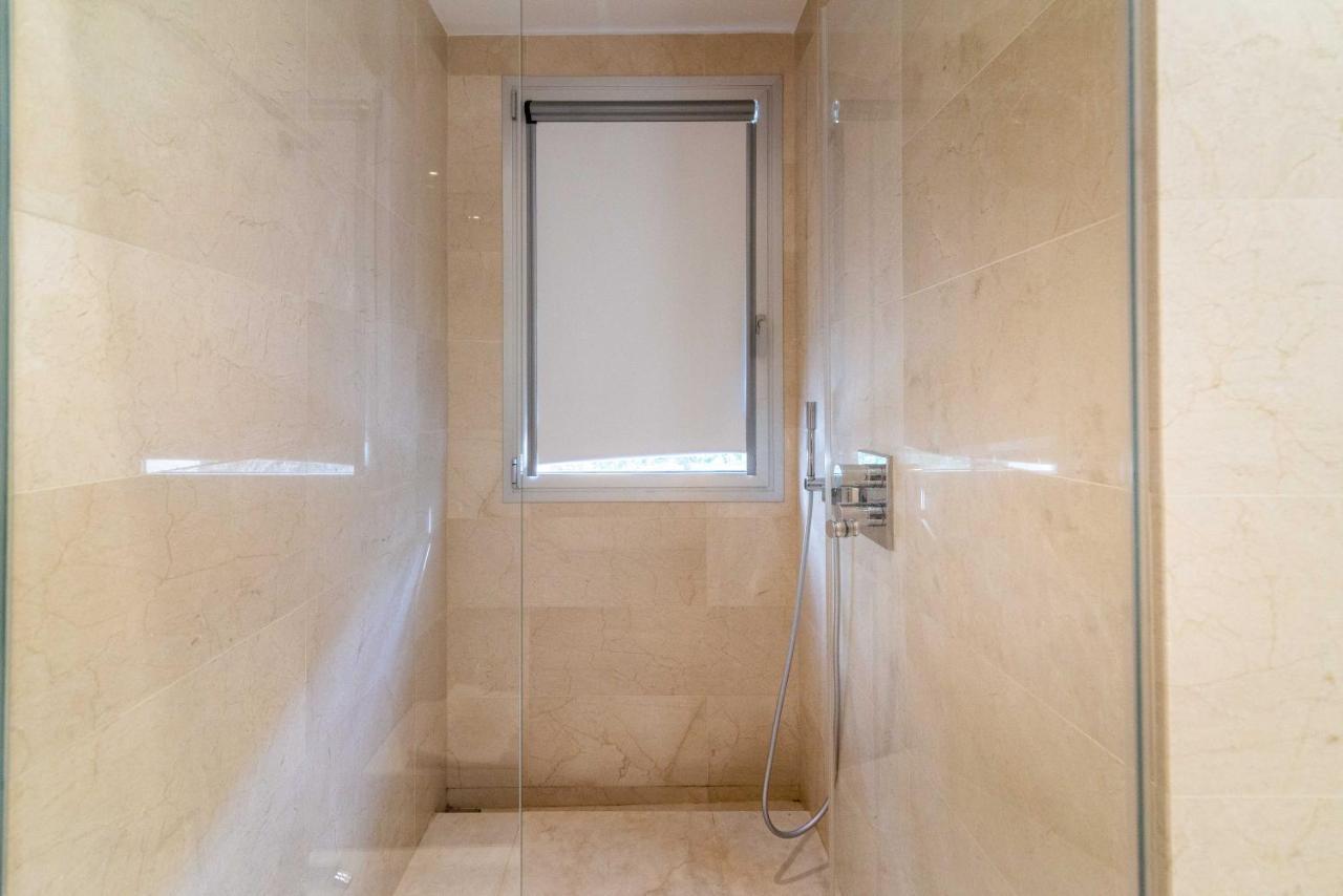 Villa Modern And Luxurious Family Close To The