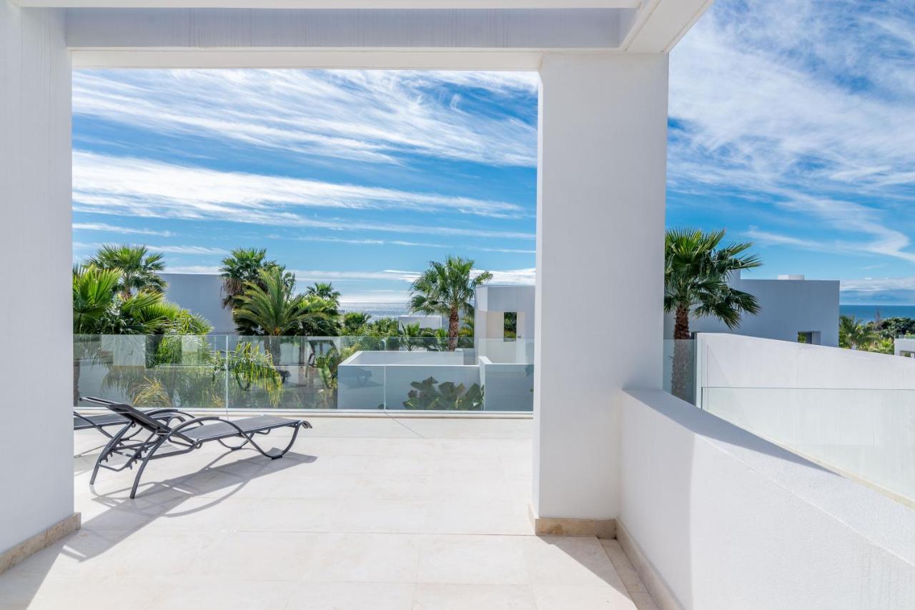 Villa Modern And Luxurious Family Close To The *