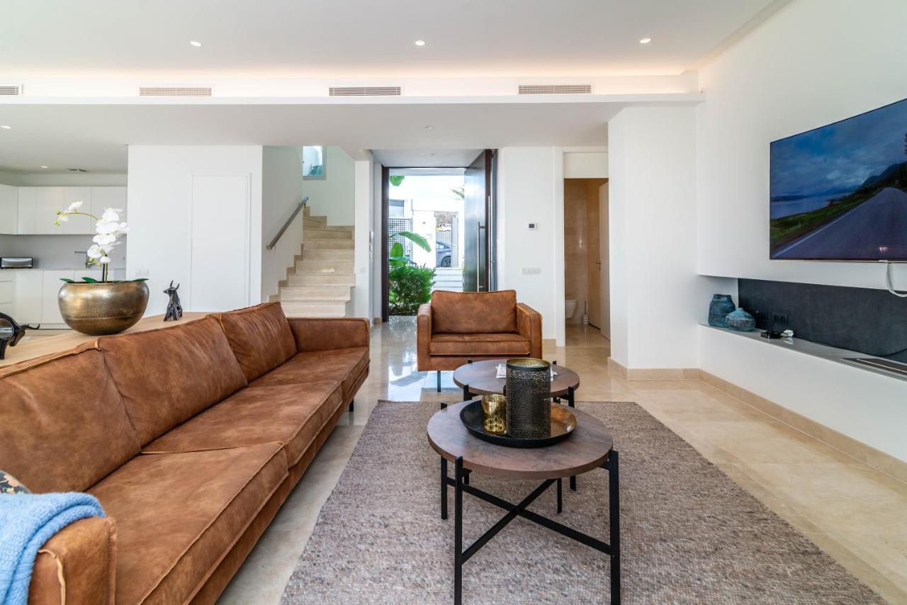 Villa Modern And Luxurious Family Close To The Marbella