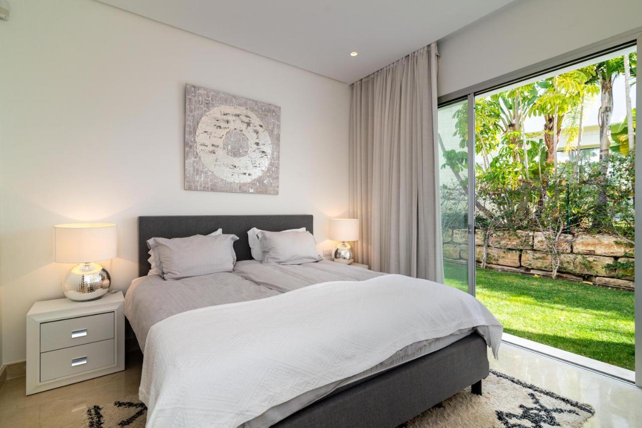 Modern And Luxurious Family Close To The Villa